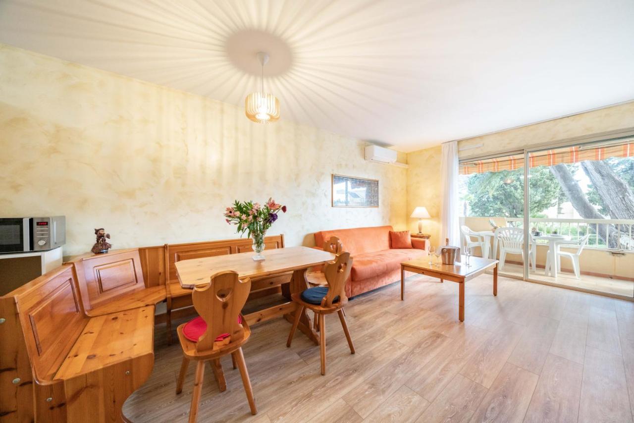 אנטיב Spacious Apartment At A 5 Min Walk From The Beach מראה חיצוני תמונה