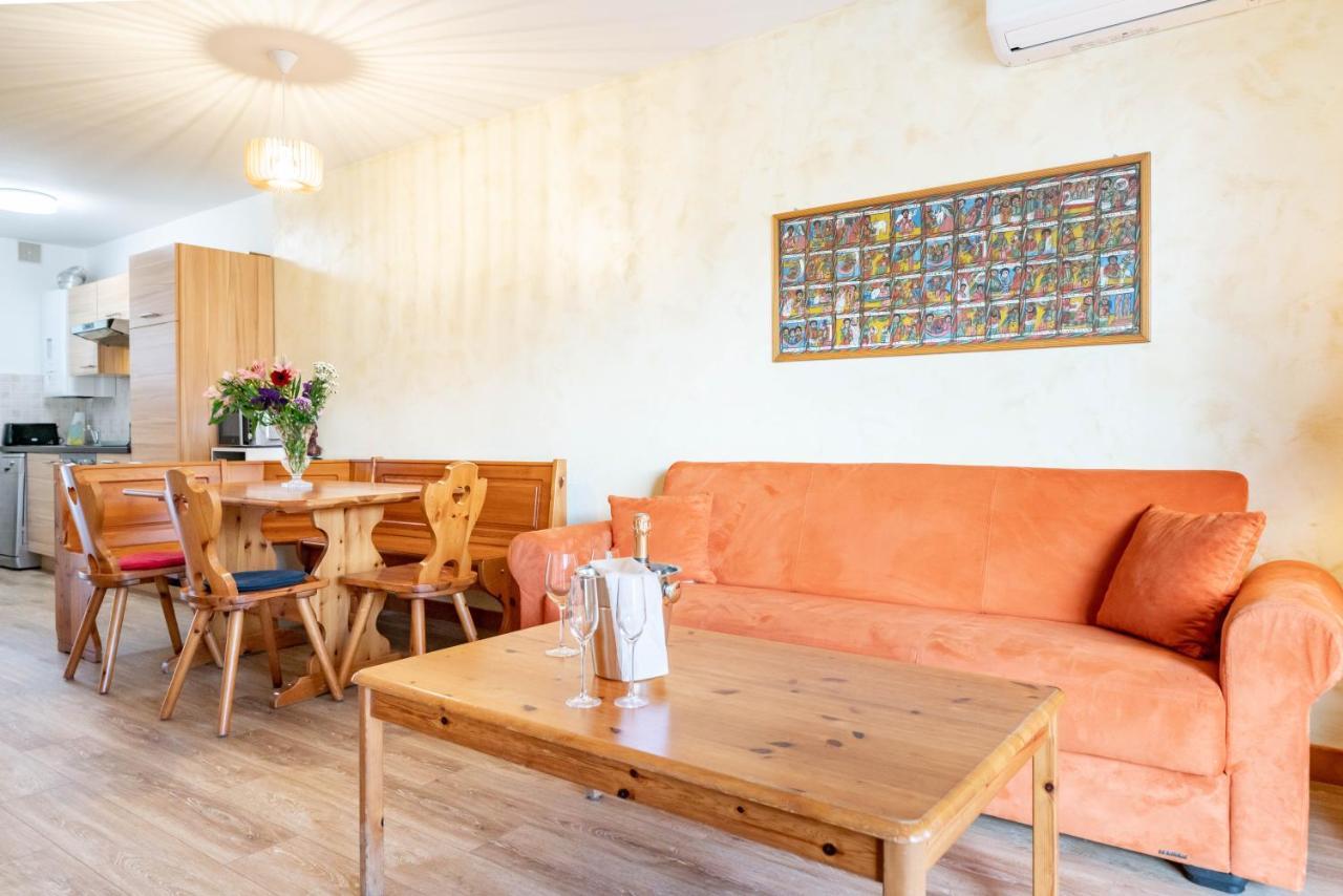 אנטיב Spacious Apartment At A 5 Min Walk From The Beach מראה חיצוני תמונה