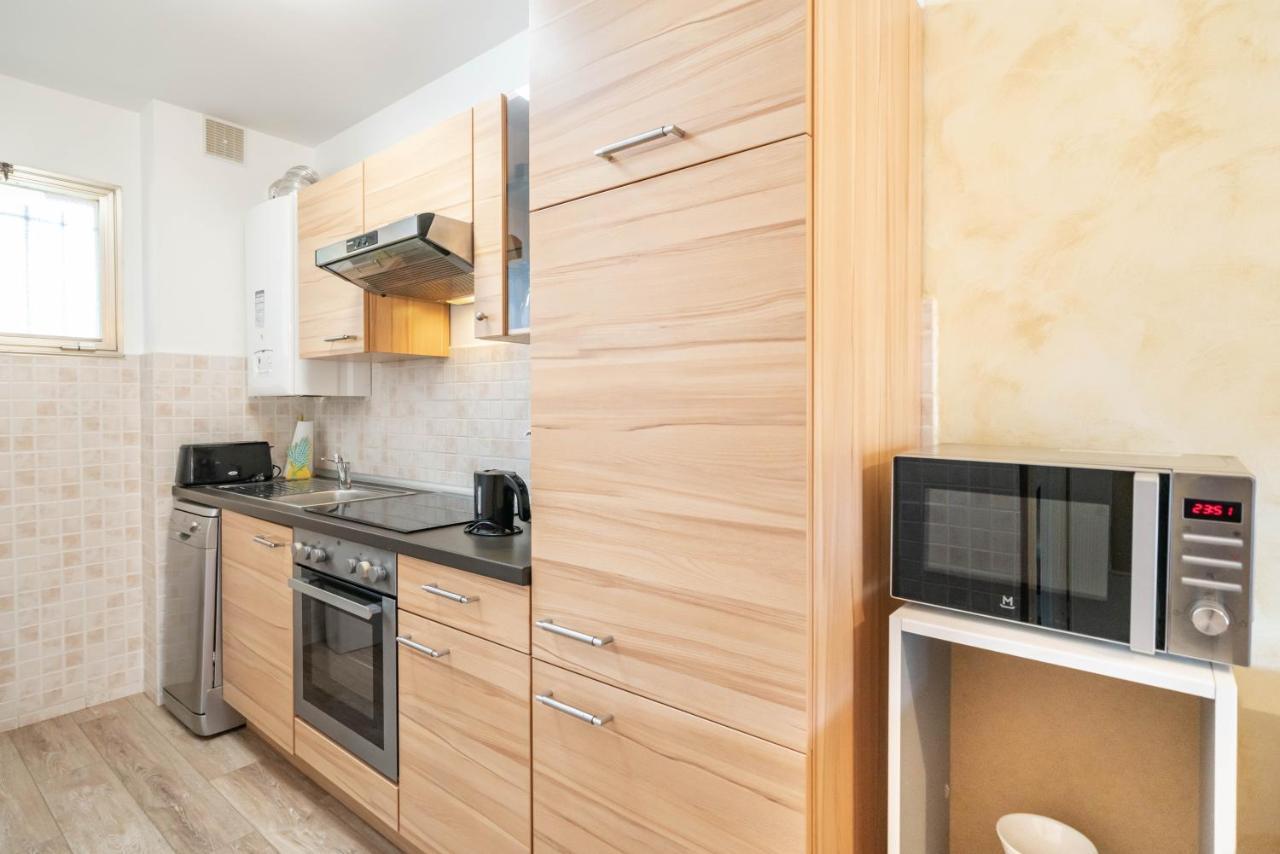 אנטיב Spacious Apartment At A 5 Min Walk From The Beach מראה חיצוני תמונה