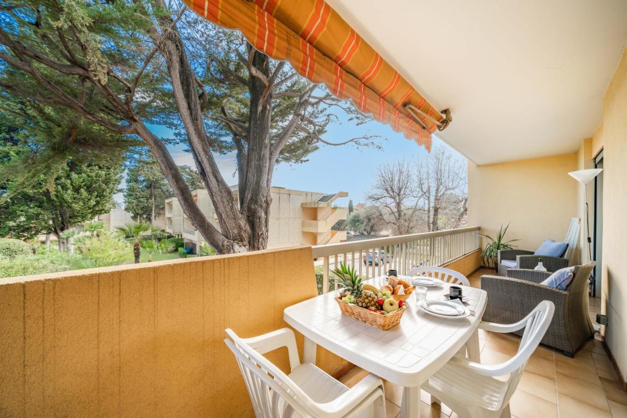 אנטיב Spacious Apartment At A 5 Min Walk From The Beach מראה חיצוני תמונה