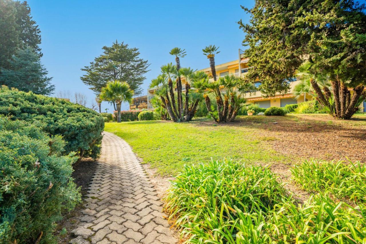 אנטיב Spacious Apartment At A 5 Min Walk From The Beach מראה חיצוני תמונה
