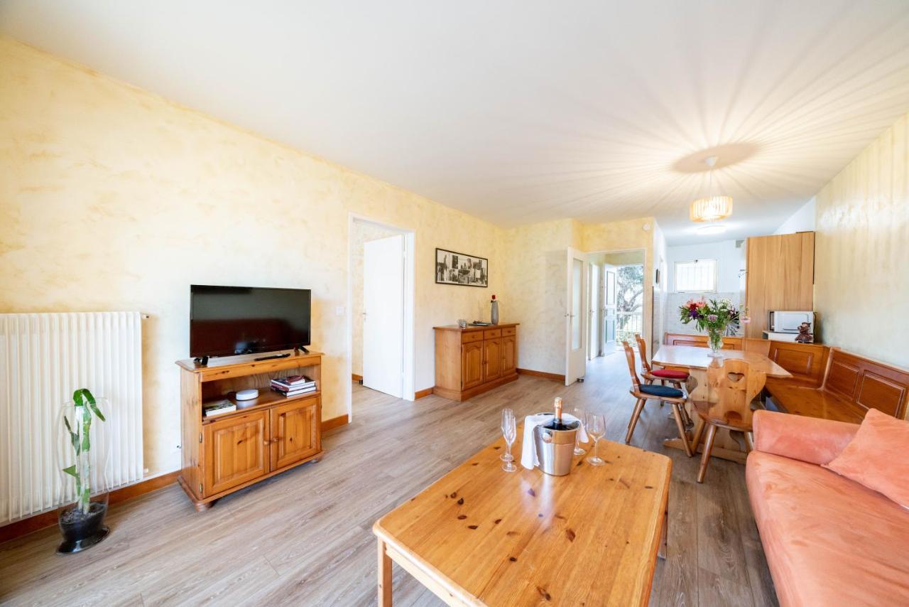 אנטיב Spacious Apartment At A 5 Min Walk From The Beach מראה חיצוני תמונה